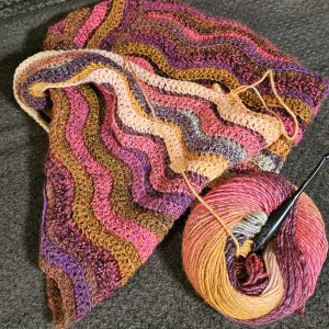 Wavy Blanket Throw Crochet Kit